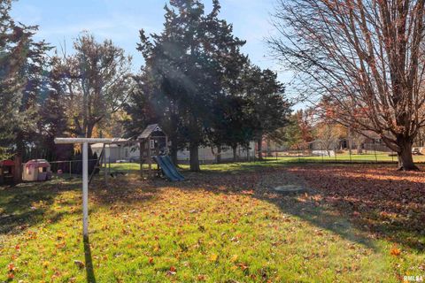 Tiny photo for 630 32ND Avenue, Moline, IL 61265 (MLS # QC4269378)