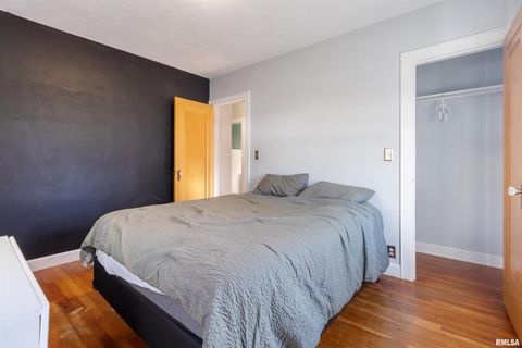 Tiny photo for 630 32ND Avenue, Moline, IL 61265 (MLS # QC4269378)