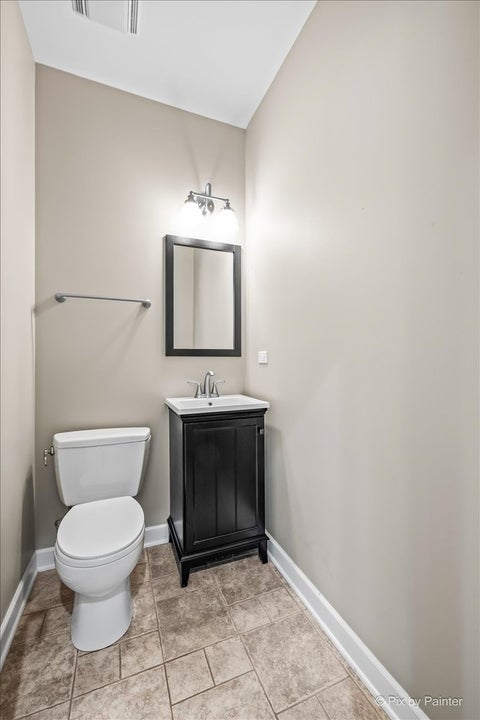 Tiny photo for 1515 Stonegate Manor MNR, Mount Prospect, IL 60056 (MLS # 12667173)