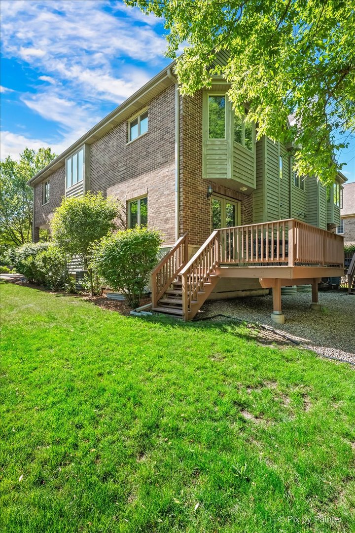 1515 Stonegate Manor