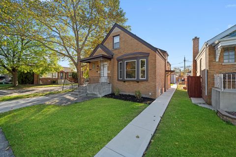 Tiny photo for 3801 W 69th Street, Chicago, IL 60629 (MLS # 12529859)