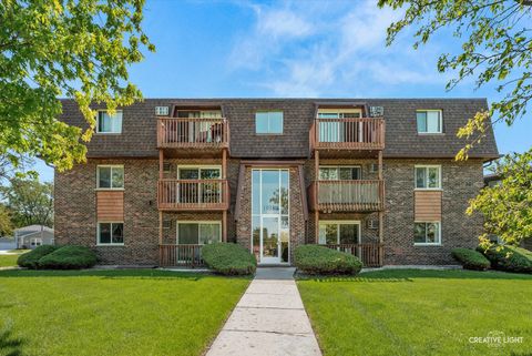Photo of 19330 Wolf Road #9, Mokena, IL 60448 (MLS # 12639864)