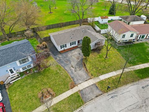 Tiny photo for 221 Davis Lane, Bolingbrook, IL 60440 (MLS # 12589071)