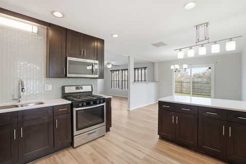 Tiny photo for 221 Davis Lane, Bolingbrook, IL 60440 (MLS # 12589071)