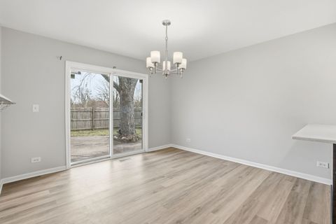 Tiny photo for 221 Davis Lane, Bolingbrook, IL 60440 (MLS # 12589071)