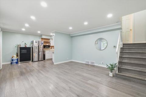 Tiny photo for 1582 Pennsylvania Avenue, Des Plaines, IL 60018 (MLS # 12511169)