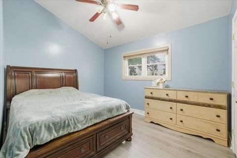 Tiny photo for 1582 Pennsylvania Avenue, Des Plaines, IL 60018 (MLS # 12511169)