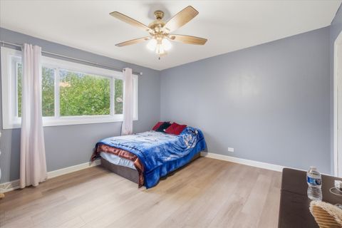 Tiny photo for 1582 Pennsylvania Avenue, Des Plaines, IL 60018 (MLS # 12511169)