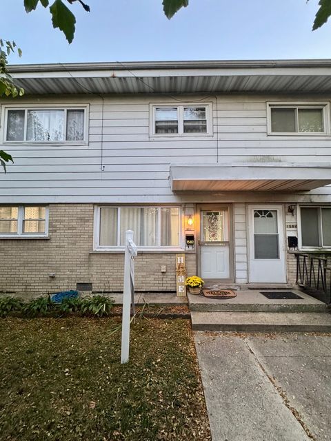 Tiny photo for 1582 Pennsylvania Avenue, Des Plaines, IL 60018 (MLS # 12511169)