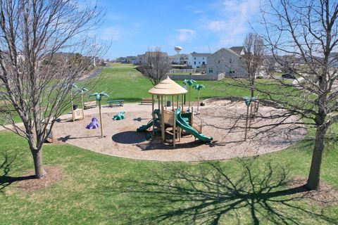 Tiny photo for 2281 Fairfax Way, Yorkville, IL 60560 (MLS # 12569209)