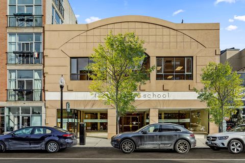 3121 N Lincoln Avenue Chicago IL 60657