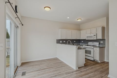 Tiny photo for 32481 Bakers Drive #32481, Lakemoor, IL 60051 (MLS # 12612061)