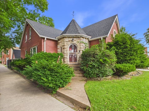 Photo of 8156 S Paxton Avenue, Chicago, IL 60617 (MLS # 12751214)
