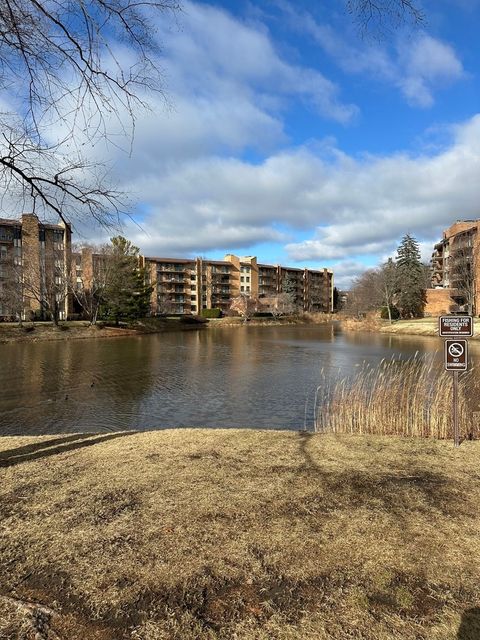 Tiny photo for 301 Lake Hinsdale Drive #108, Willowbrook, IL 60527 (MLS # 12544571)
