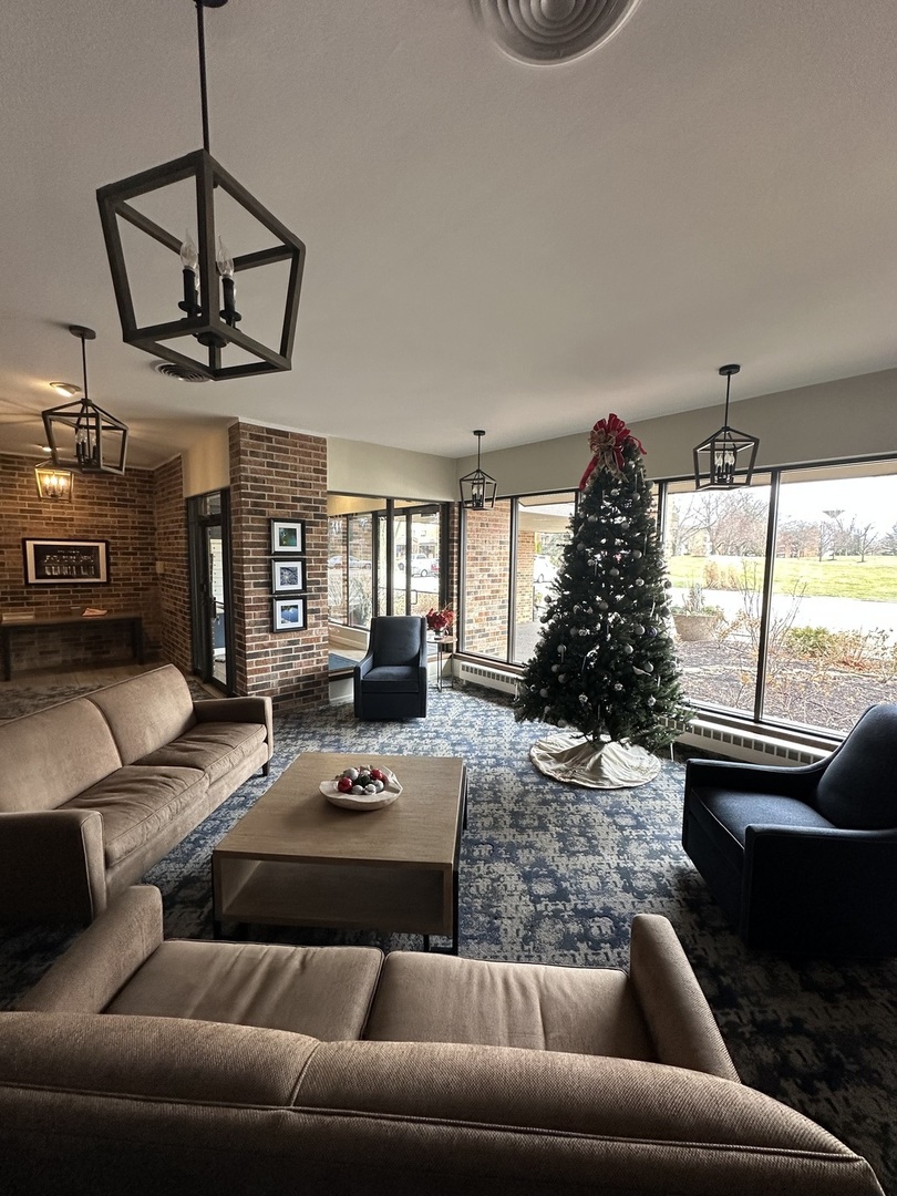 301 Lake Hinsdale Drive 108