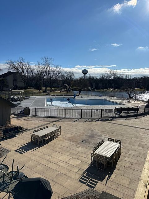 Tiny photo for 301 Lake Hinsdale Drive #108, Willowbrook, IL 60527 (MLS # 12544571)