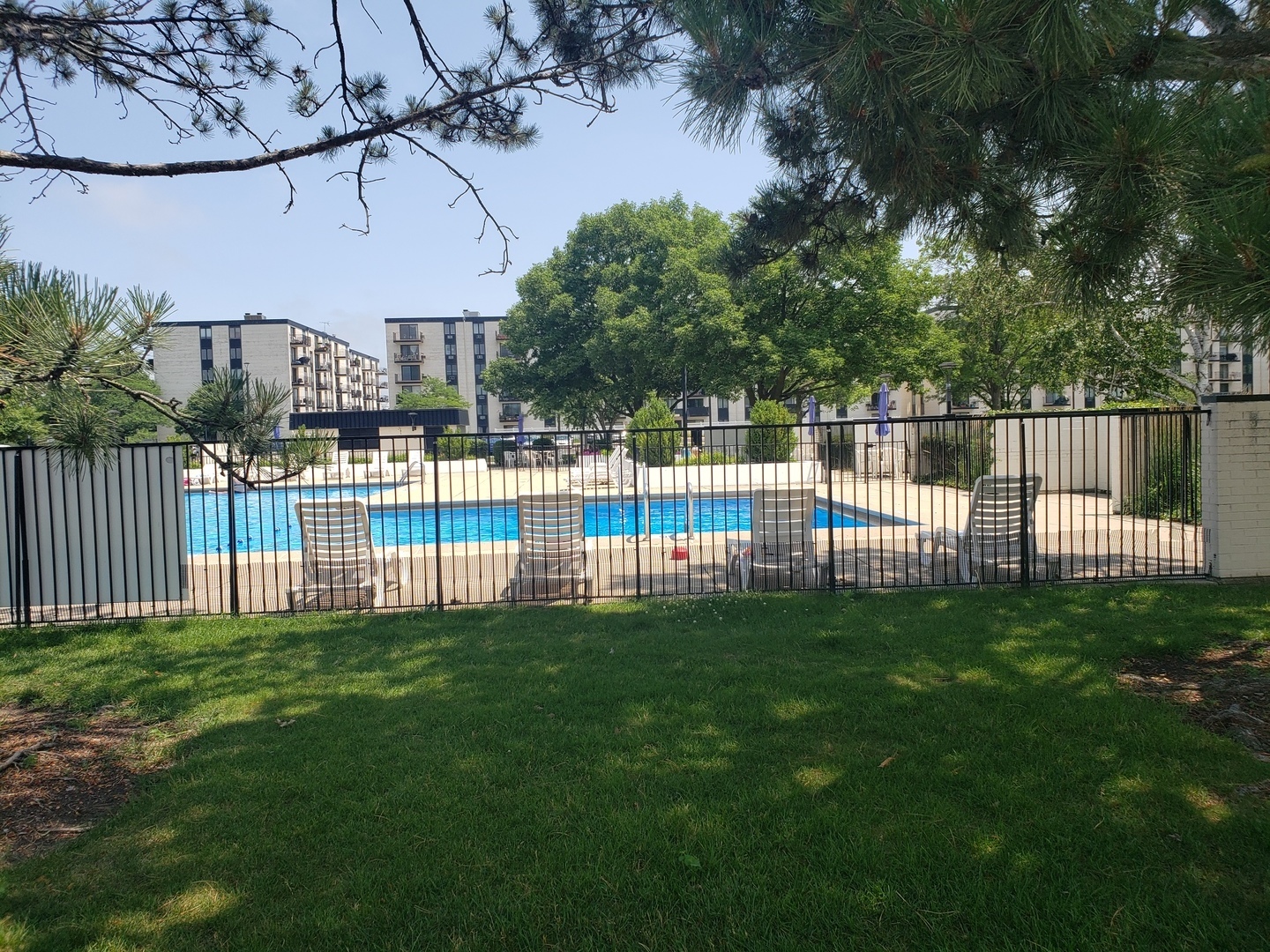 9701 N Dee Road 6H