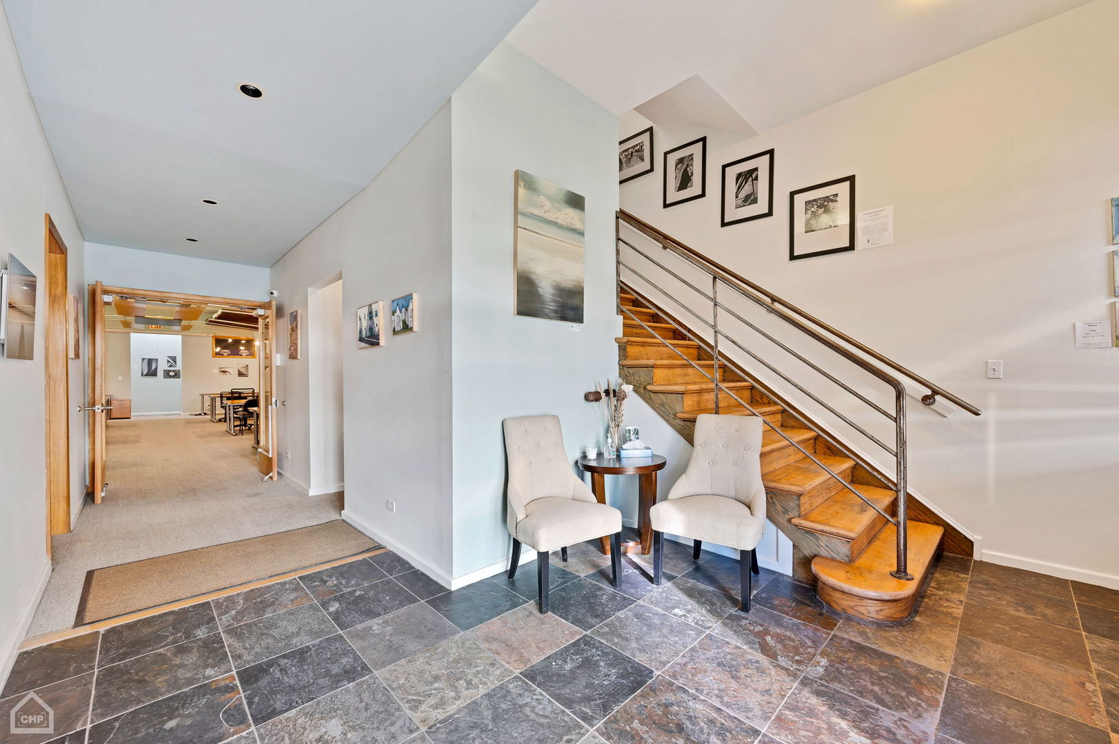 1407 W Chicago Avenue