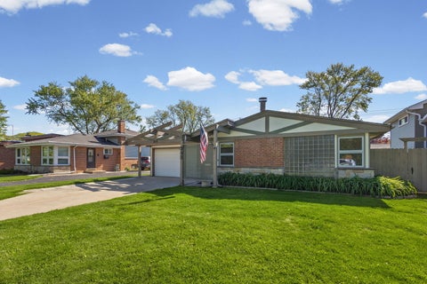 Tiny photo for 820 Lawler Avenue, Wilmette, IL 60091 (MLS # 12675012)