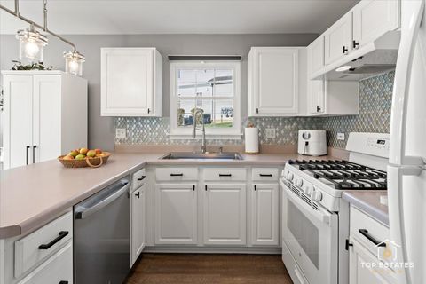 Tiny photo for 310 Buckingham Circle #B, Elgin, IL 60120 (MLS # 12510859)