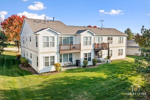 Tiny photo for 310 Buckingham Circle #B, Elgin, IL 60120 (MLS # 12510859)