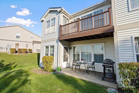 Tiny photo for 310 Buckingham Circle #B, Elgin, IL 60120 (MLS # 12510859)