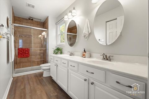 Tiny photo for 310 Buckingham Circle #B, Elgin, IL 60120 (MLS # 12510859)