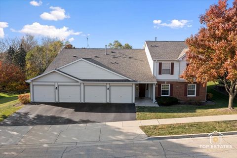 Tiny photo for 310 Buckingham Circle #B, Elgin, IL 60120 (MLS # 12510859)