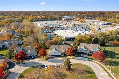 Tiny photo for 310 Buckingham Circle #B, Elgin, IL 60120 (MLS # 12510859)