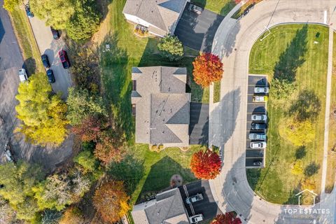 Tiny photo for 310 Buckingham Circle #B, Elgin, IL 60120 (MLS # 12510859)