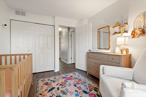 Tiny photo for 310 Buckingham Circle #B, Elgin, IL 60120 (MLS # 12510859)