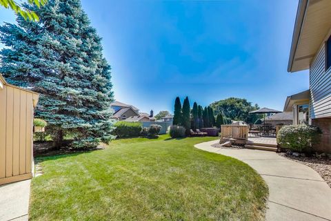 Tiny photo for 8843 Oxford Street, Woodridge, IL 60517 (MLS # 12471308)