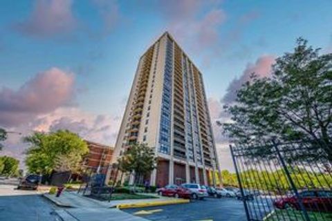 3001 S MICHIGAN Avenue 2202 Chicago IL 60616