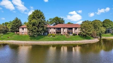 Tiny photo for 1037 Cottonwood Court #2BL, Wheeling, IL 60090 (MLS # 12737265)
