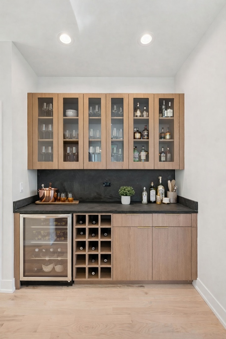 4536 S Prairie Avenue 3N