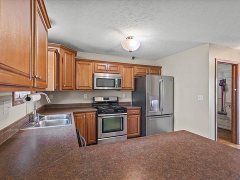 Tiny photo for 6058 Dorothy Lane, Roscoe, IL 61073 (MLS # 12468303)