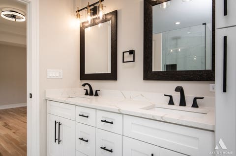 Tiny photo for 7948 W 74TH Street, Bridgeview, IL 60455 (MLS # 12694220)