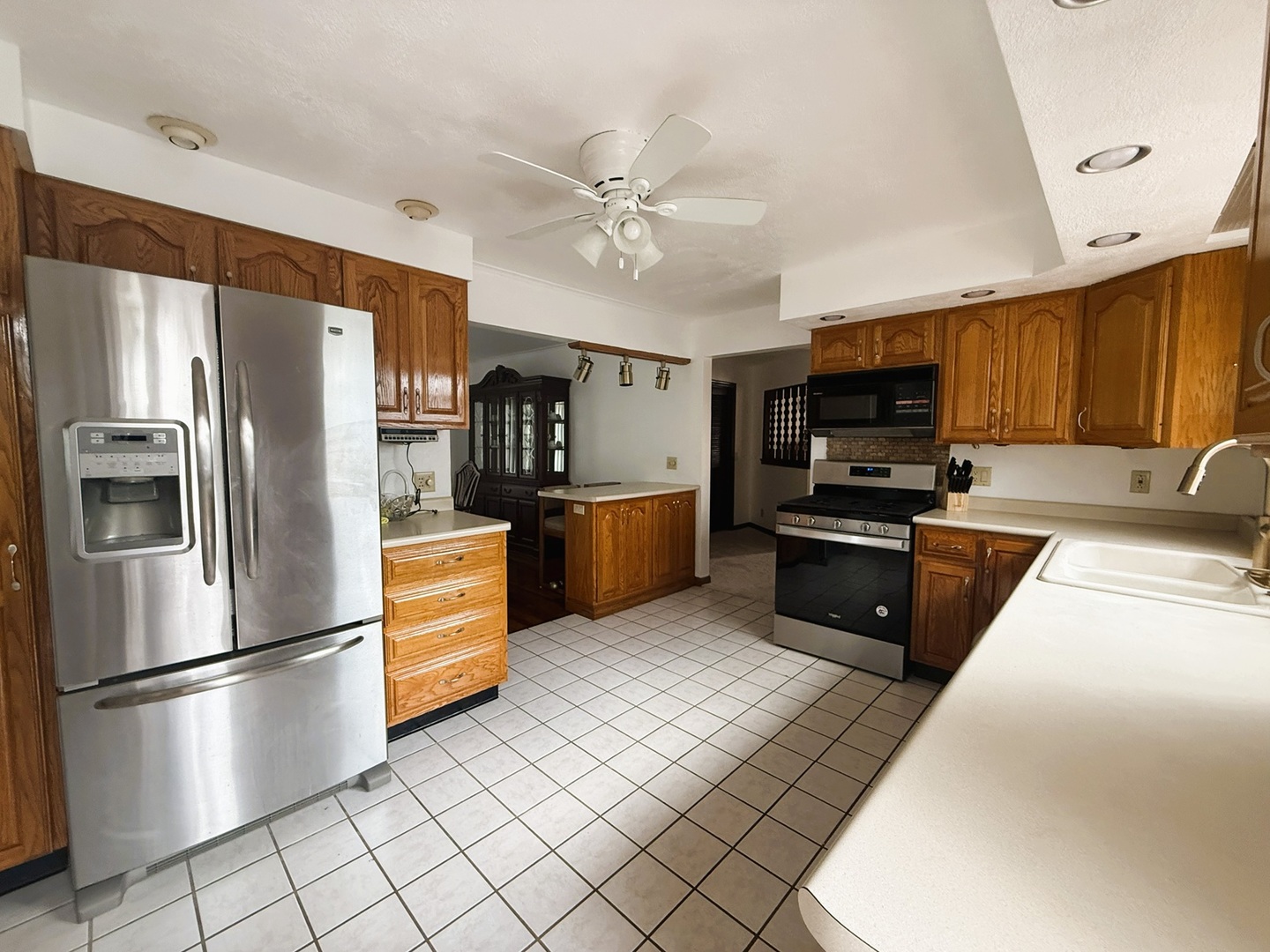 609 Moss Place