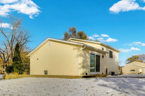 Tiny photo for 3651 177th Street, Country Club Hills, IL 60478 (MLS # 12523265)