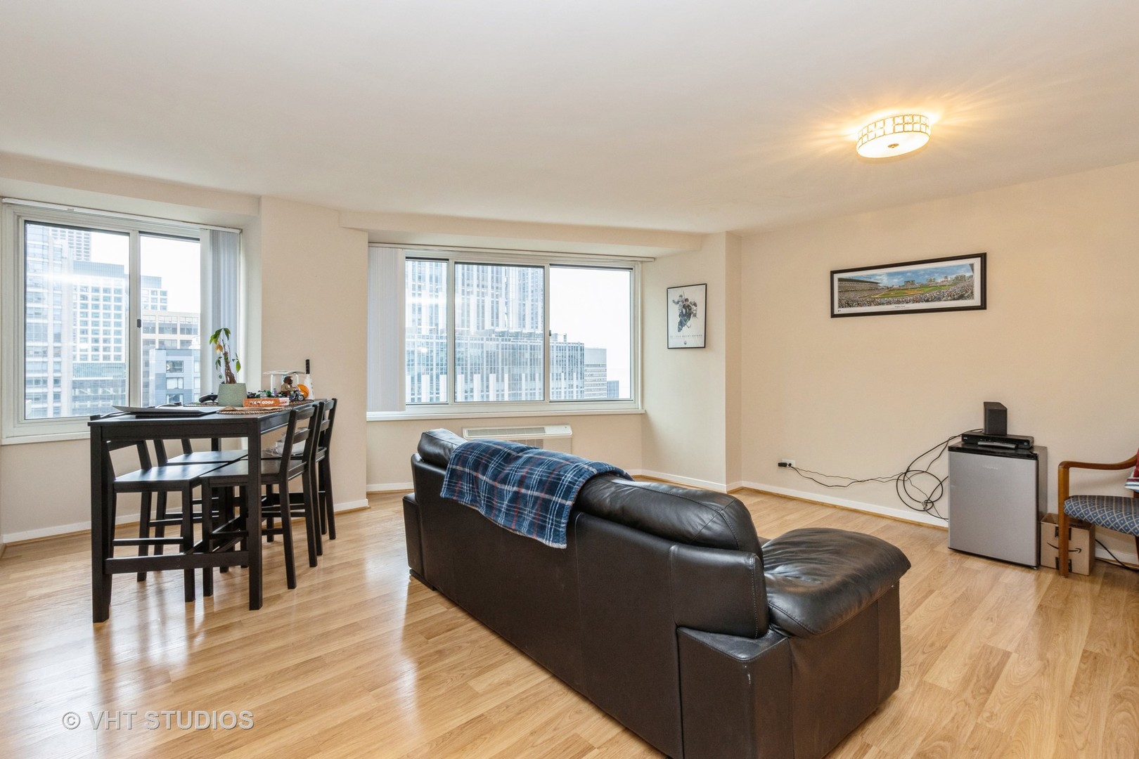211 E Ohio Street 2703