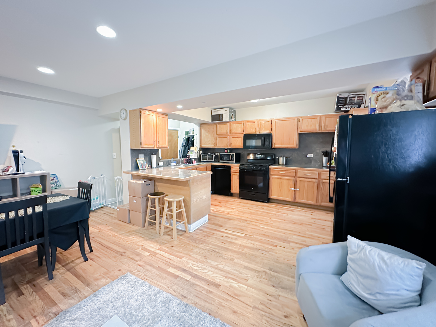 5335 N California Avenue 101