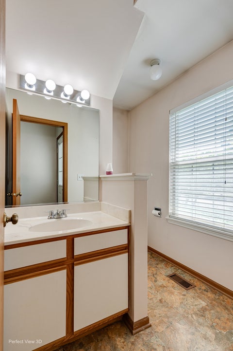 Tiny photo for 1111 Vail Court #1111, Naperville, IL 60540 (MLS # 12678020)