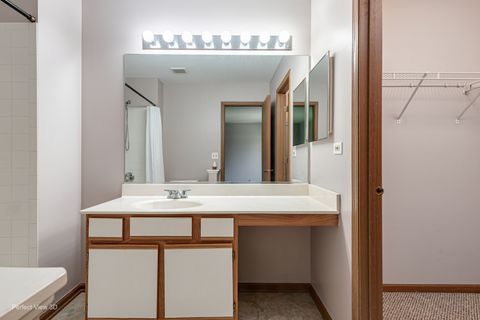 Tiny photo for 1111 Vail Court #1111, Naperville, IL 60540 (MLS # 12678020)