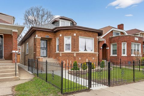 Tiny photo for Chicago, IL 60617 (MLS # 12633144)