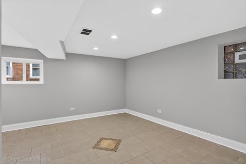 Tiny photo for Chicago, IL 60617 (MLS # 12633144)