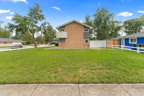 Tiny photo for 369 Waverly Street, Park Forest, IL 60466 (MLS # 12765982)