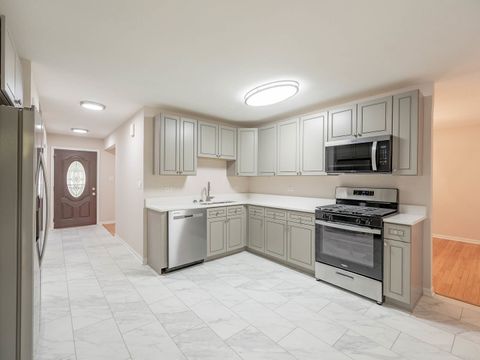 Tiny photo for 7104 Blackburn Avenue, Downers Grove, IL 60516 (MLS # 12544322)