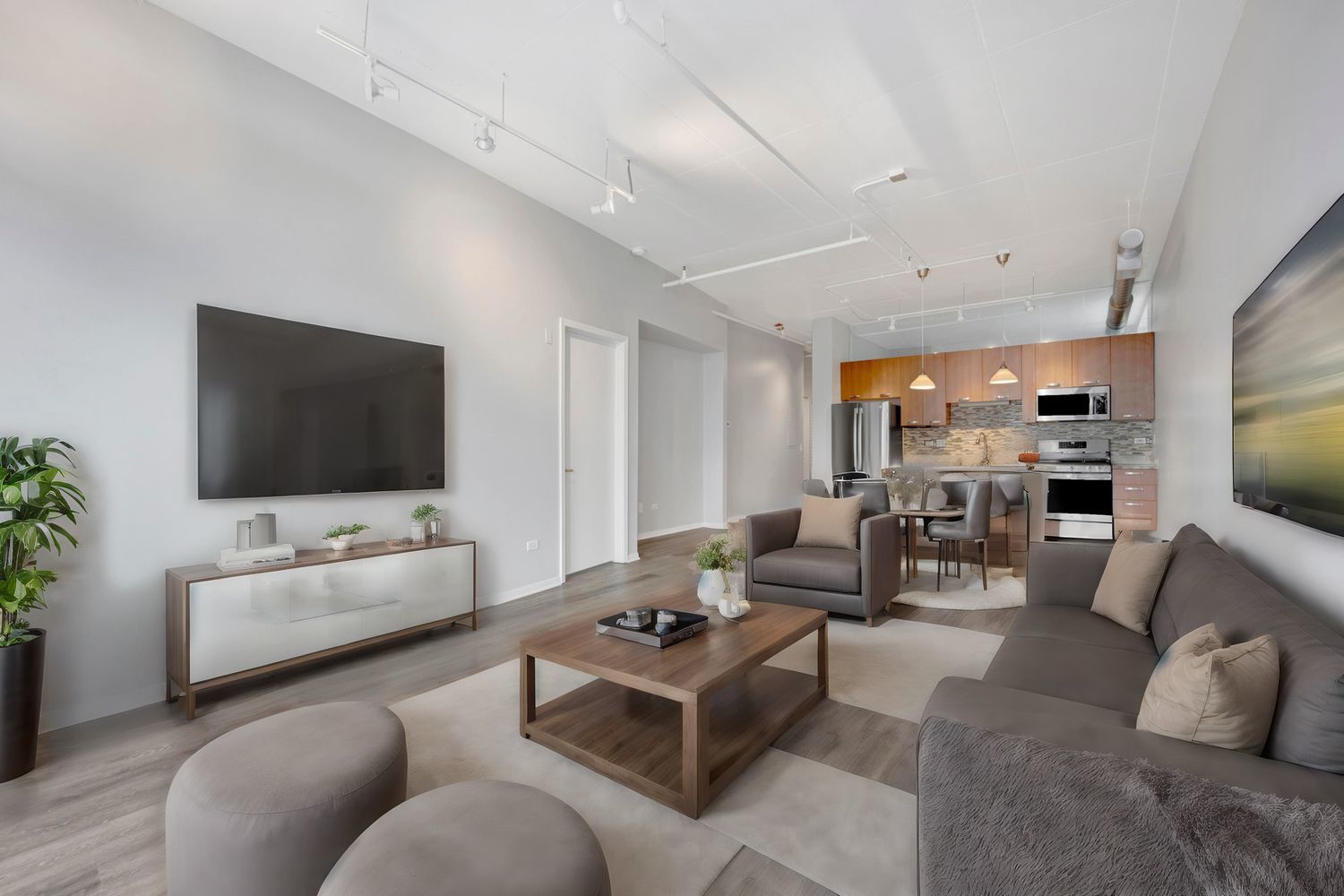 212 E Cullerton Street 700