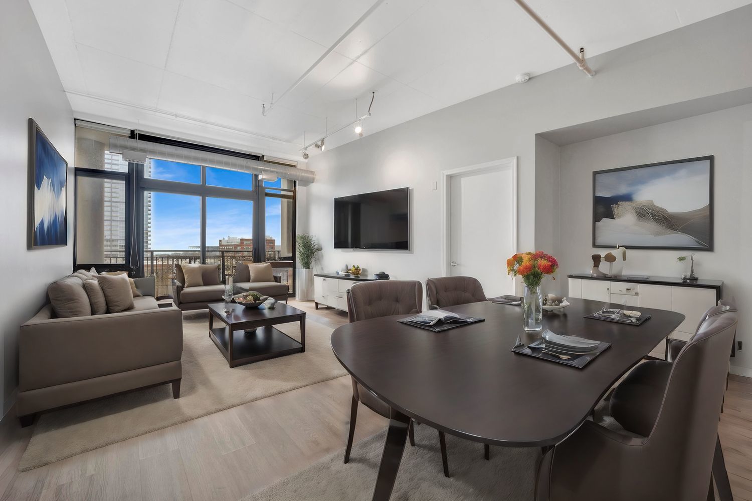 212 E Cullerton Street 700