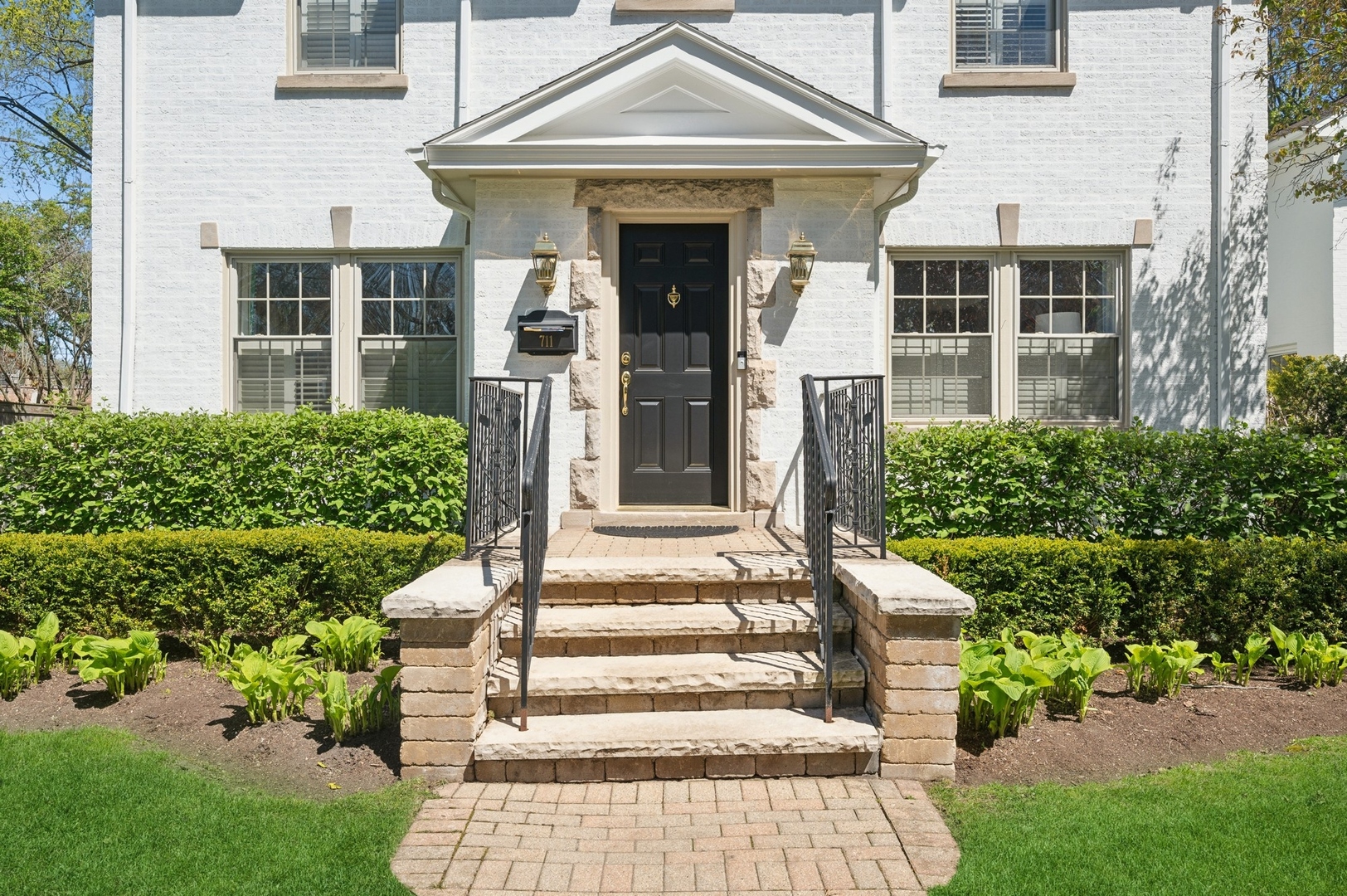 711 BRIER Street
